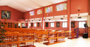 Parroquia Nuestra Señora de Los Álamos - templo interior