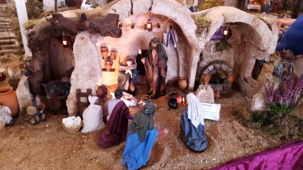 Belen y entrada Parroquia Los Alamos 3