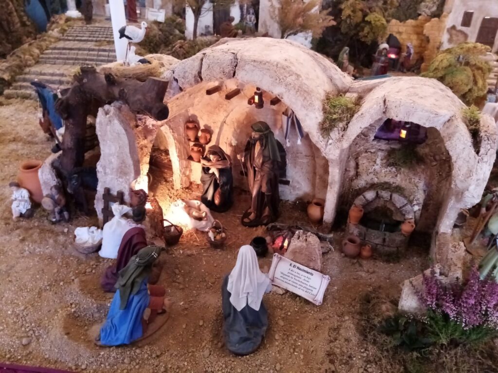 Belen y entrada Parroquia Los Alamos 4