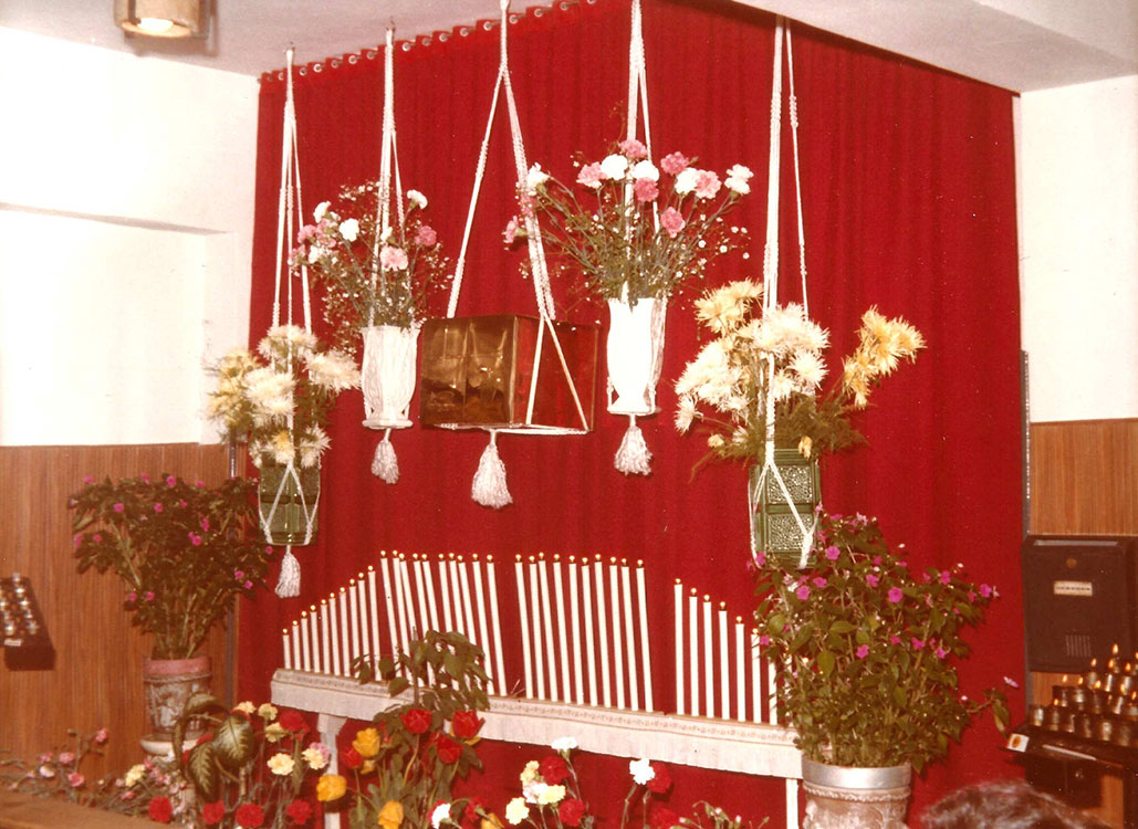 Historia-imagenes-parroquia-los-alamos-11-monumento-capilla-1984