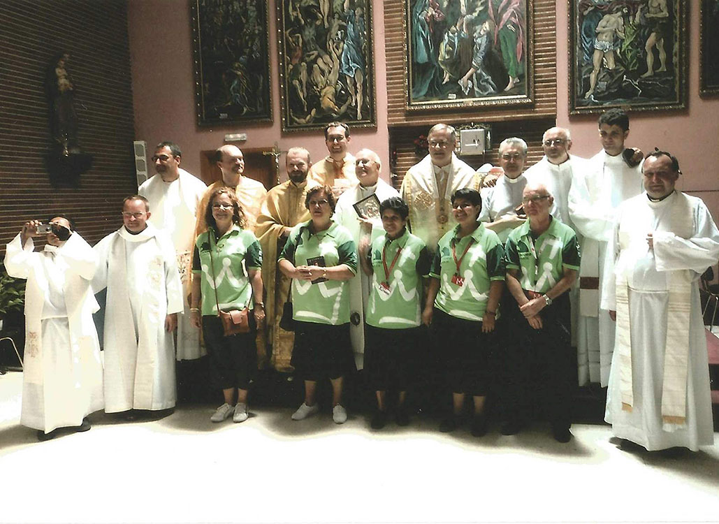 Historia-imagenes-parroquia-los-alamos-119-parroquia-templo-grupo-jmj-2011