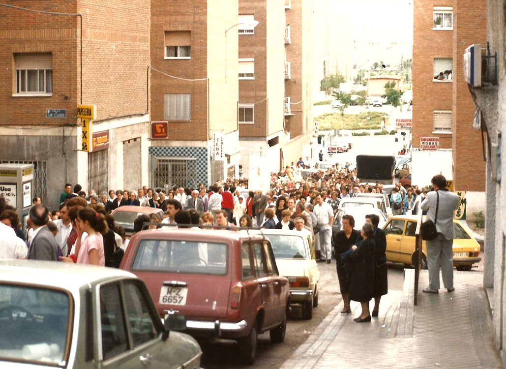 Historia-imagenes-parroquia-los-alamos-15-procesion-madrid-1988