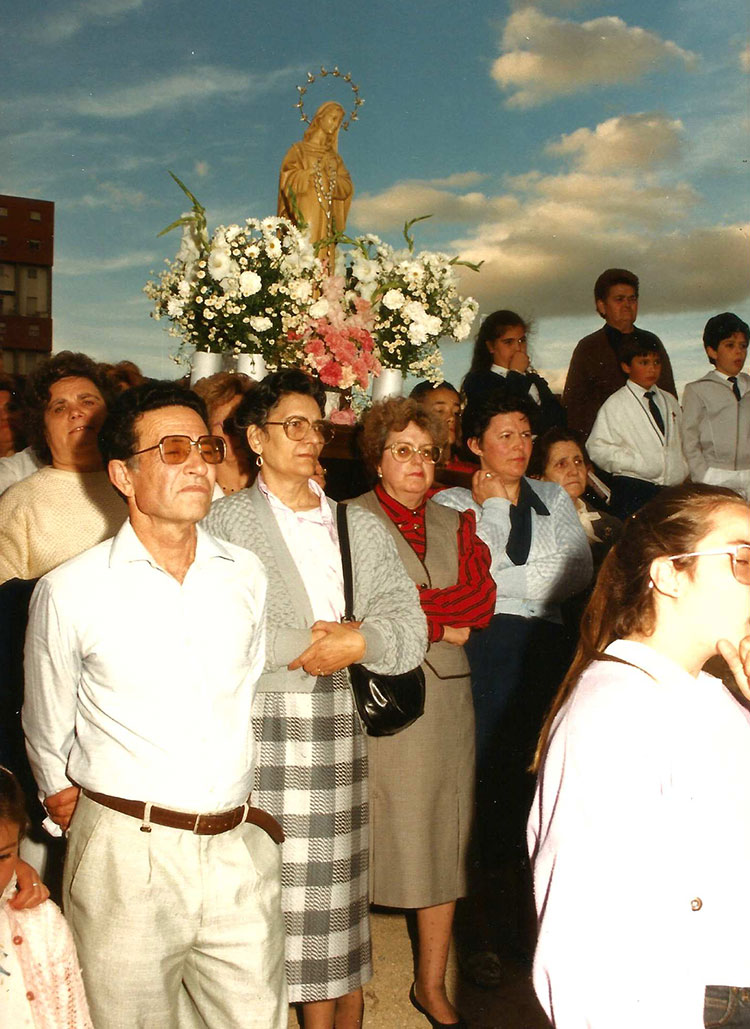 Historia-imagenes-parroquia-los-alamos-31-procesion-madrid-1988