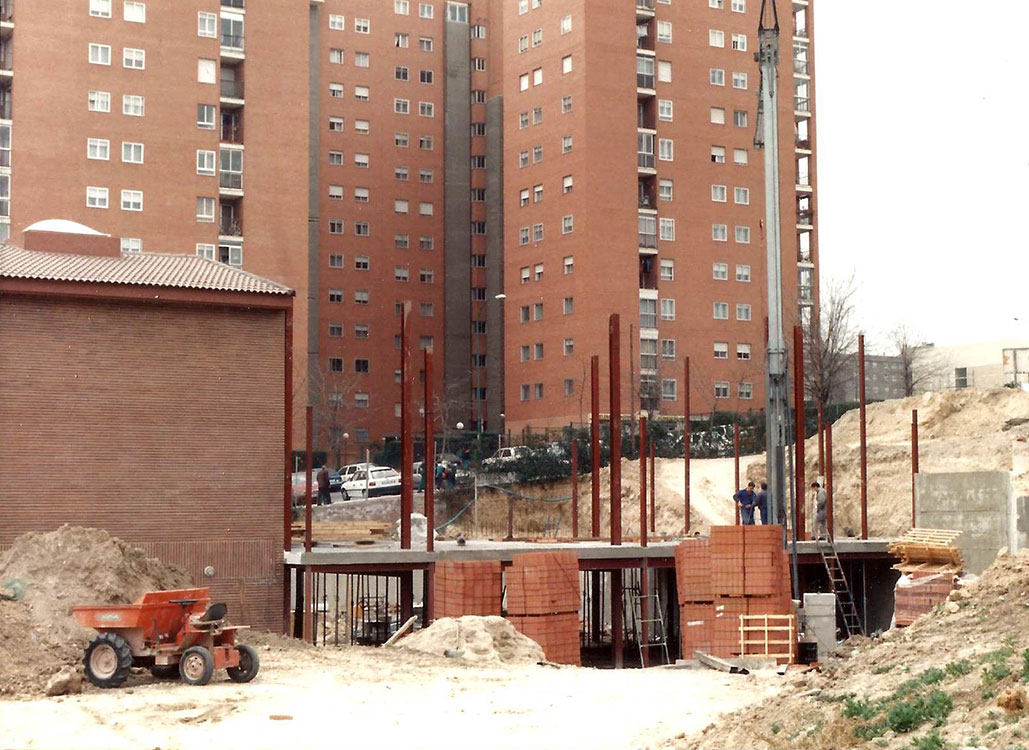 Historia-imagenes-parroquia-los-alamos-47-parroquia-obra-segunda-fase-1993