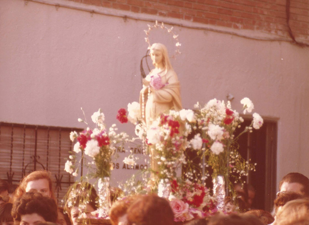 Historia-imagenes-parroquia-los-alamos-7-procesion-madrid-1981