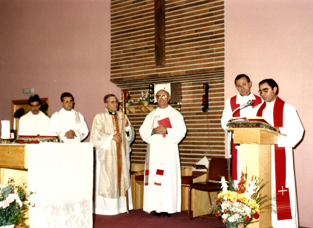Historia-imagenes-parroquia-los-alamos-75-confirmaciones-1996