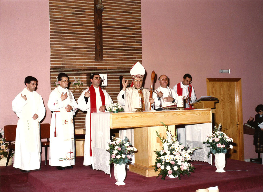 Historia-imagenes-parroquia-los-alamos-77-confirmaciones-1996