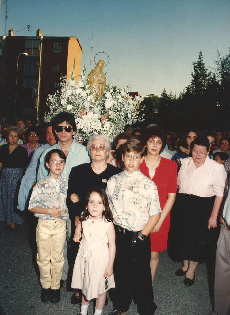 Historia-imagenes-parroquia-los-alamos-81-precesion-1996